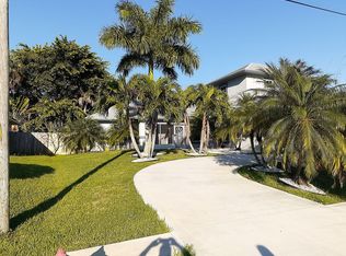 2231 SW Salmon Rd, Port Saint Lucie, FL 34953