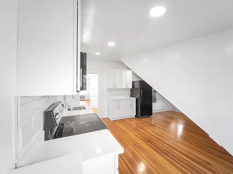 100 Chestnut Ave #3 — Photo 6
