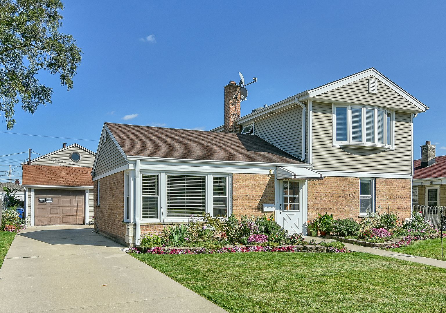 2651 Calwagner St Franklin Park Il 60131 Mls 11052460 Zillow