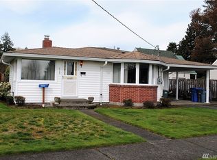 418 12th St SW, Puyallup, WA 98371