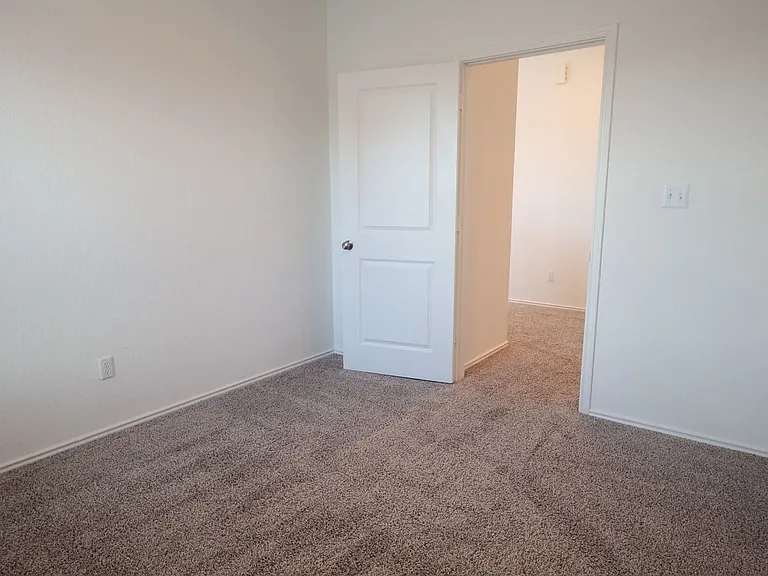1321 Weatherford Ln — Photo 18