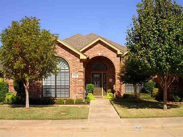 1st image of 2912 Loma Linda Ln