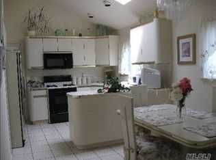 172 Ketay Dr S, East Northport, NY 11731