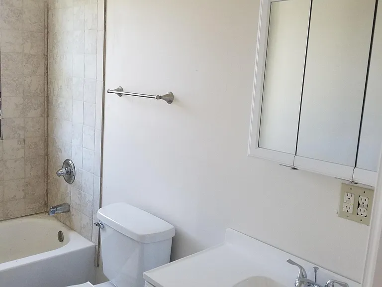 2856 Main St — Photo 6
