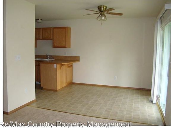 3rd image of 725 Crystal Springs St NW