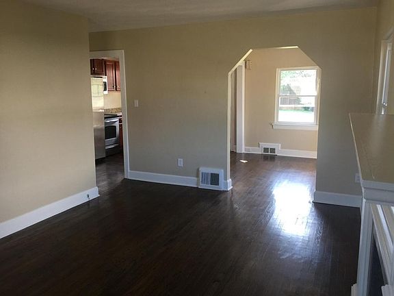 4th image of 2431 Floraland Dr NW