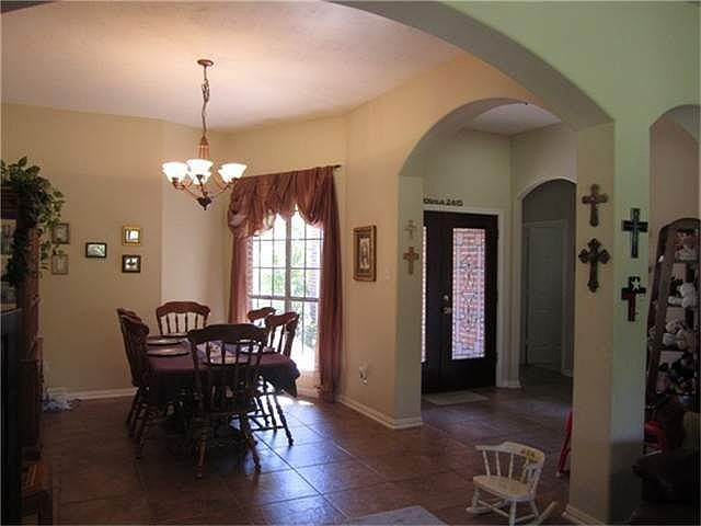 2nd image of 3415 Bayou Forest Dr