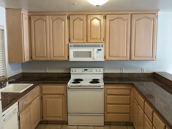5th image of 320 Washington St #208