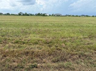 526 Chuckwagon Trl, Angleton, TX 77515
