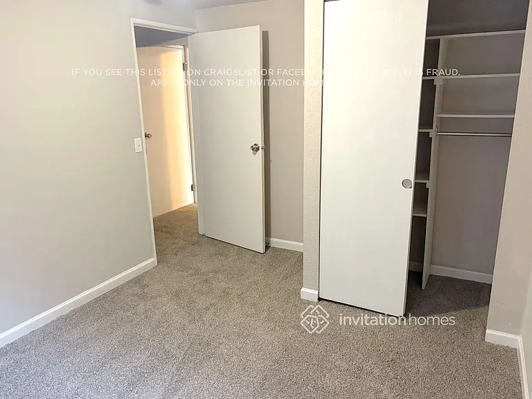 18358 E Layton Pl — Photo 10