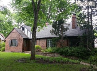 2714 W 48th Ter, Westwood, KS 66205