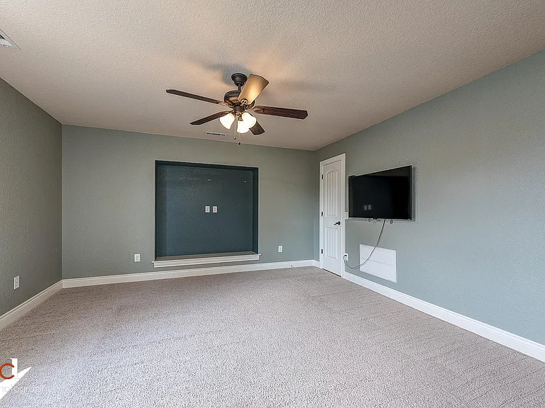 1408 NE Dysart Woods Ln — Photo 24