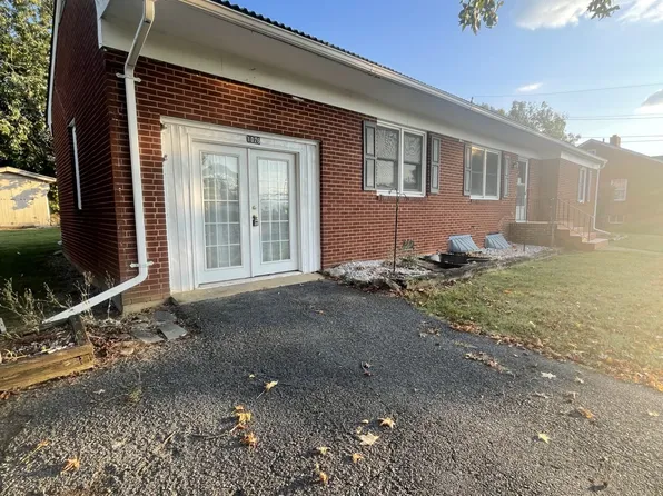 1026 N Main St, Harrisonburg, VA 22802