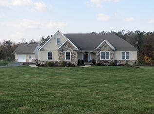 124 Buttercup Ln, Wellsville, PA 17365