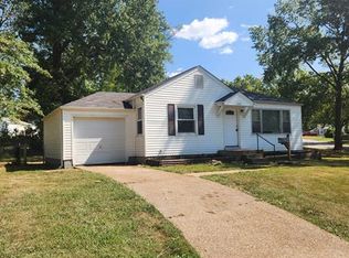 10378 Ashbrook Dr, Saint Louis, MO 63137
