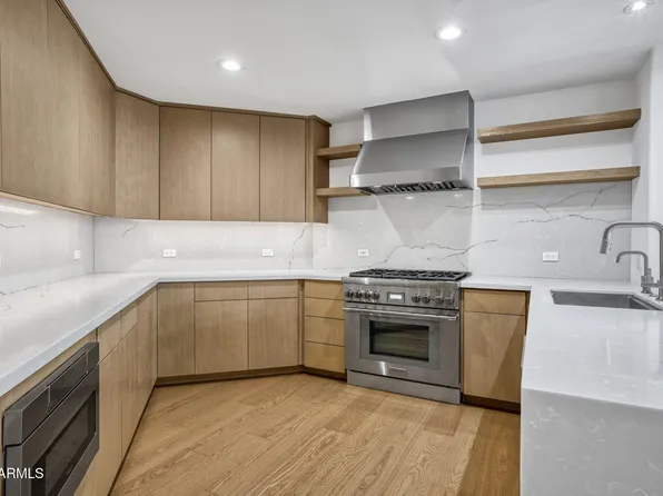 2402 E ESPLANADE Lane #604, Phoenix, AZ 85016