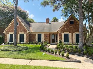 2214 Pebble Beach Dr, League City, TX 77573