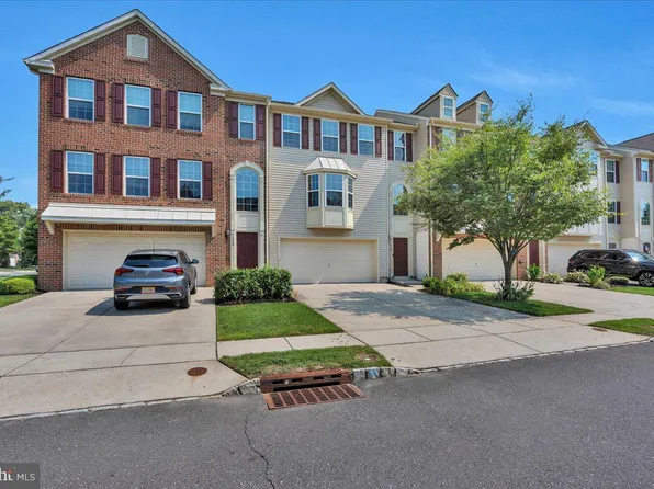 318 Nathan Dr, Riverton, NJ 08077