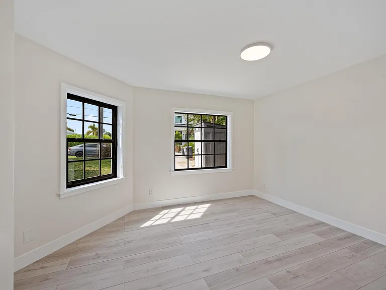 816 Chukker Rd — Photo 17