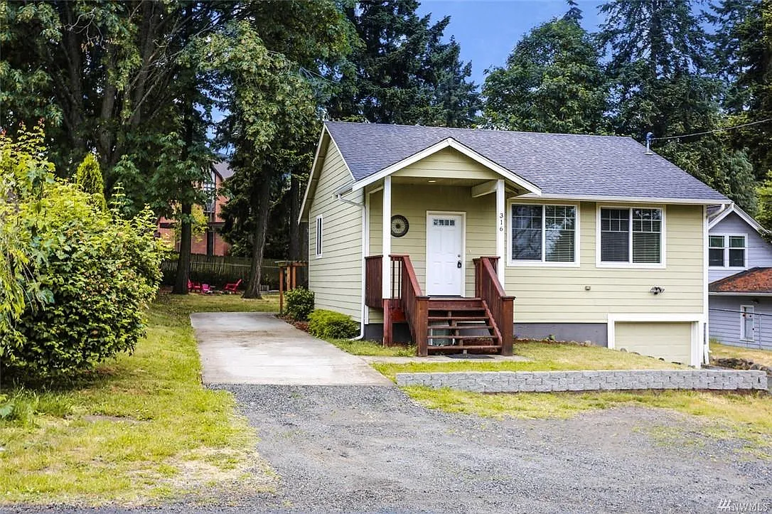 3 bed, 1880 sqft, $3,590 — Photo 1