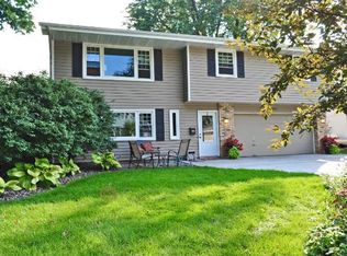 7019 Winsdale St N, Minneapolis, MN 55427