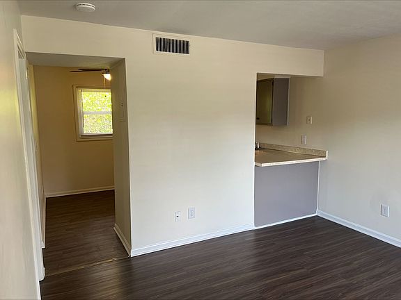 3rd image of 2007 Terril Ln #8