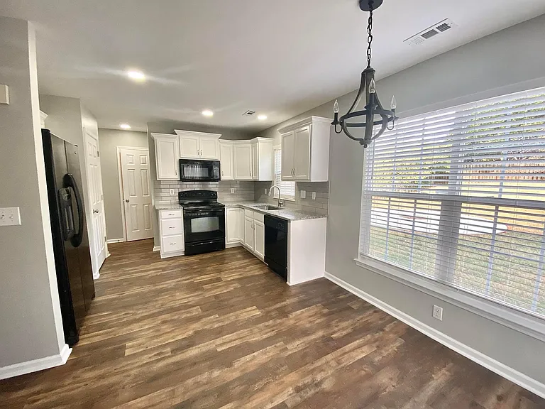 7038 Whittingham Dr — Photo 9