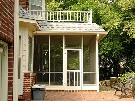 4th image of 236 Woodland Trace Dr