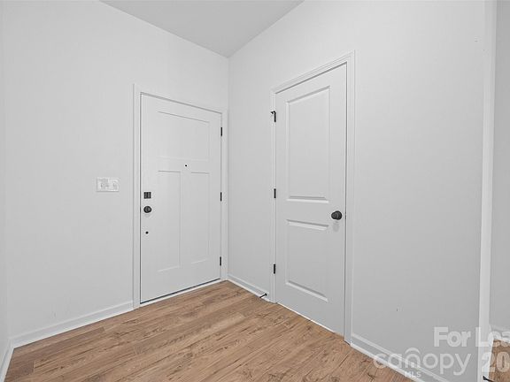 3rd image of 328 Drawbar Dr