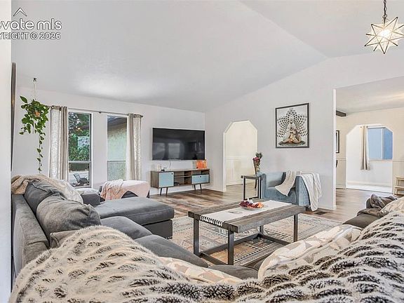 3rd image of 5665 Tuckerman Dr