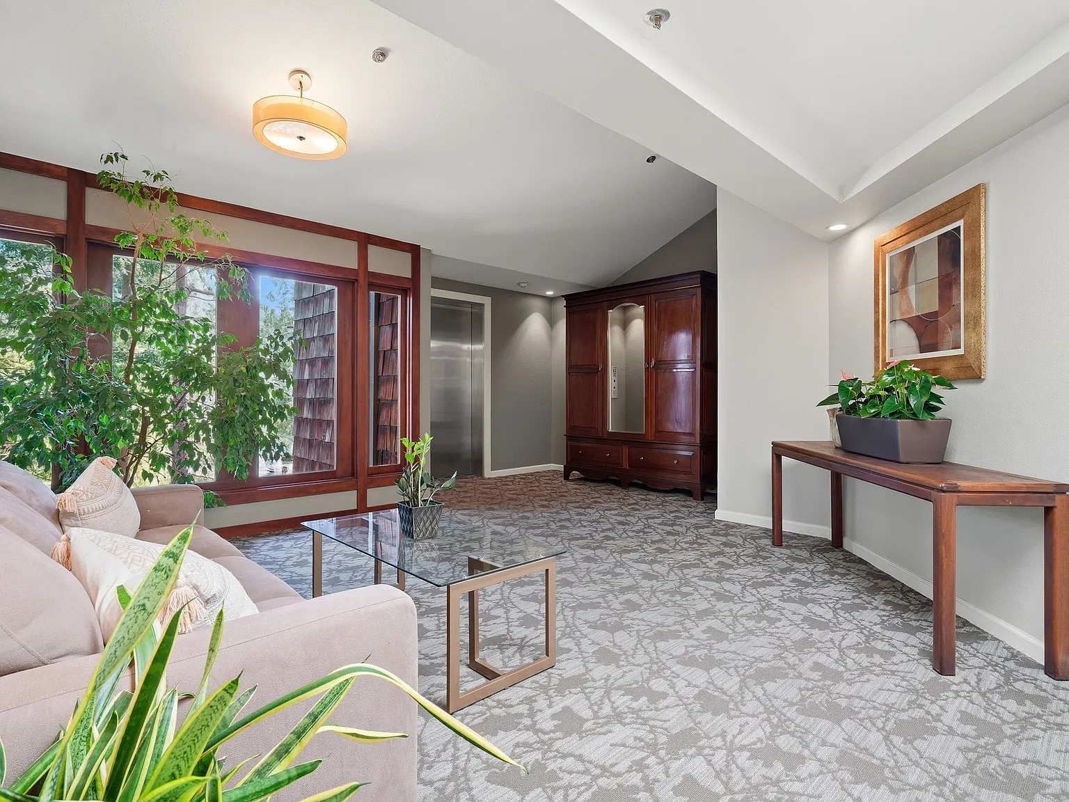 2 bed, 1600 sqft, $6,950 — Photo 3