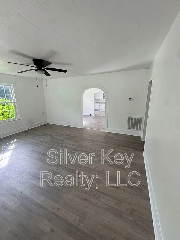 2 bed, 2.0 bath, 1000 sqft, $1,295 — Photo 4