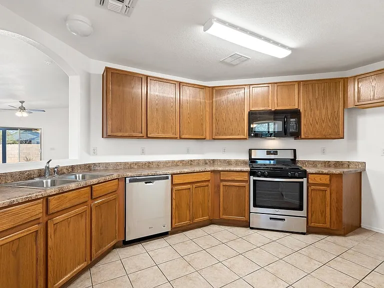 6322 W Desert Laurel Ln — Photo 8