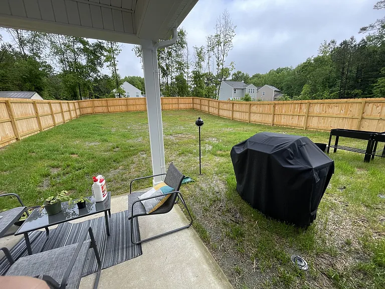325 Whetstone Dr — Photo 2
