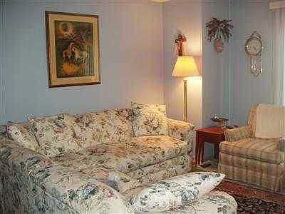 5th image of 121 Maria Ave