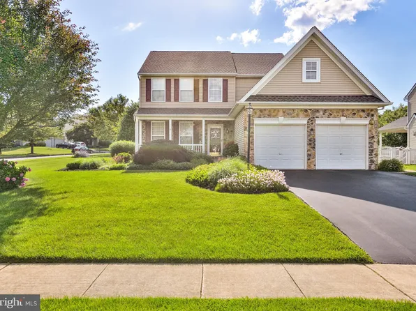 110 Waring Dr, Downingtown, PA 19335