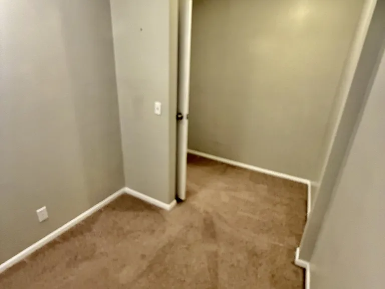 2400 S Detroit Ave #7 — Photo 11