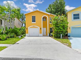 4268 Pine Hollow Circle, Greenacres, FL 33463