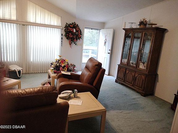 3rd image of 2515 Guava Dr