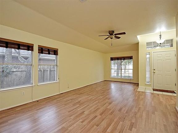 3rd image of 9409 Bradner Dr