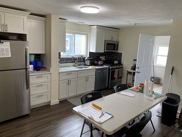 1st image of 35 Fairmont St Floor 3
