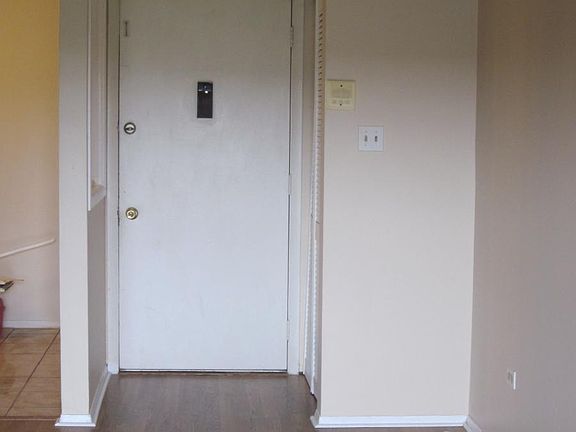 3rd image of 832 Winesap Ct #11105