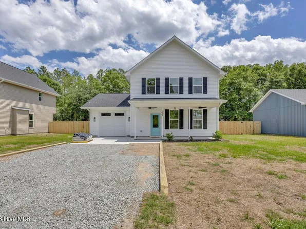 288 Charlestown Road, Boiling Spring Lakes, NC 28461
