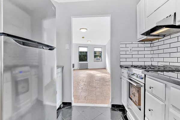 Rented by R New York | media 8