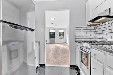 Rented by R New York