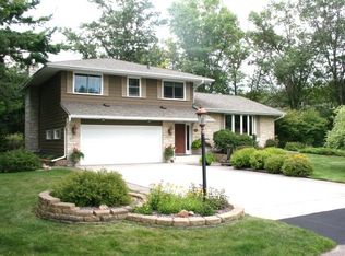 3021 Springville Dr, Plover, WI 54467