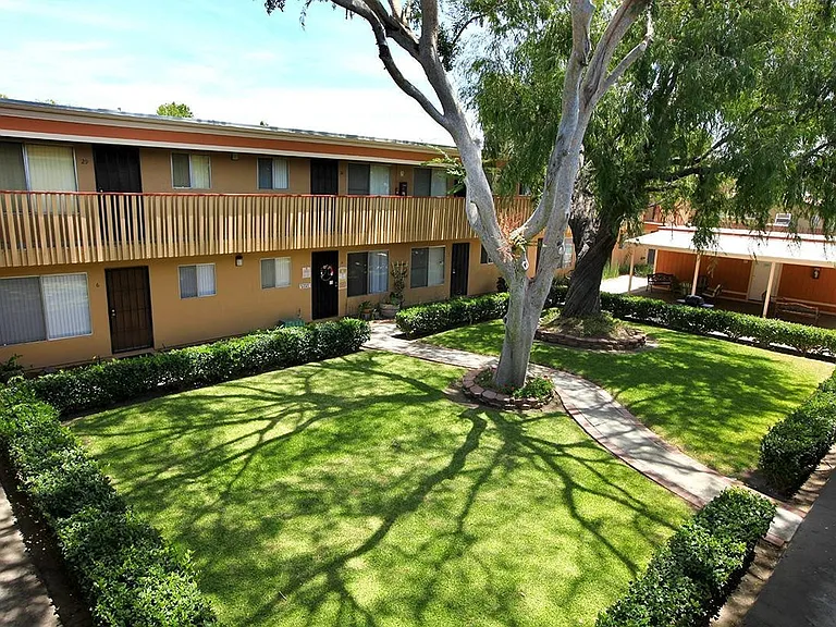 Village Green Apartments — Photo 34