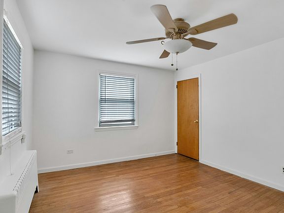 4th image of 105 Woodside Ave Floor 2