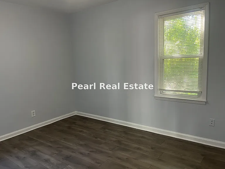 11640 Somerset Ave — Photo 8