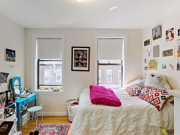 5th image of 1340 Commonwealth Ave APT 2